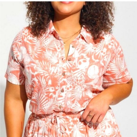 NWT Torrid Disney Nightmare Before Christmas Rayon Slub Collar Tiki Shirt Size 1 - Picture 1 of 9
